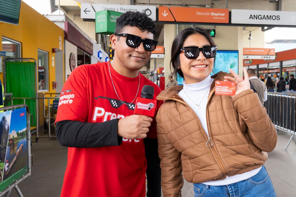 Claro Perú sorprende a los pasajeros de LÍNEA 1 del Metro con freestyle rap, premios y mucho más