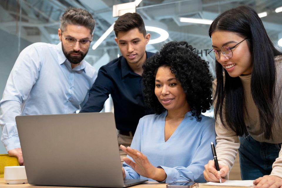 Cómo fomentar entornos laborales inclusivos