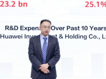 Huawei dice que cobró 560 millones