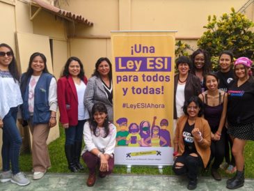 adolescentes construyen proyecto de ley