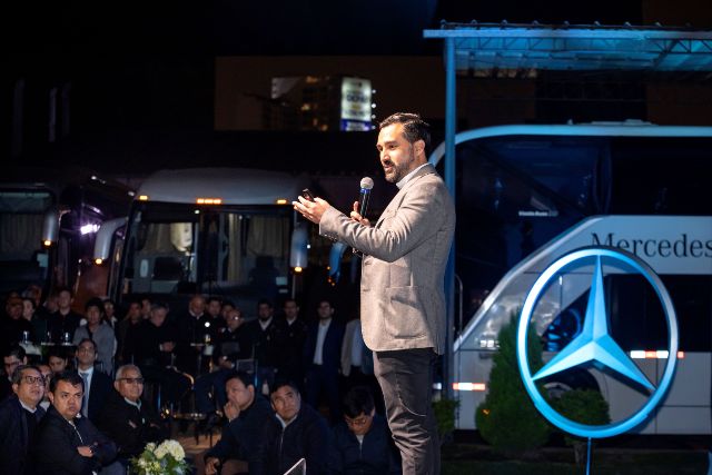 Divemotor lanza “Mercedes On Tour Buses y Vans" en Lima